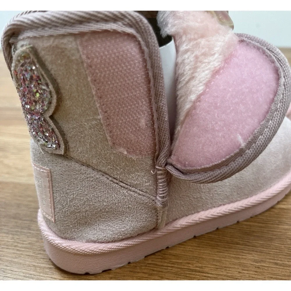 Olivia Miller Sparkle Butterfly Boots Pink, Big Girls Size 1 Faux Shearling NEW